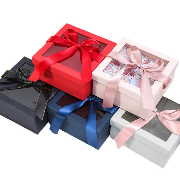 Kundengebundene rosa Geschenkbox Quadrat Recentage mit Band