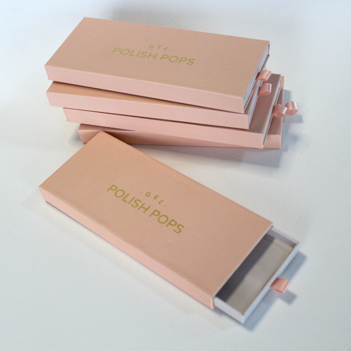 Luxuspress auf Nägel Verpackungskiste mit glänzender Lamination UV-Beschichtung und Lackierung für Schönheitsmaniküre Falsche Nägel