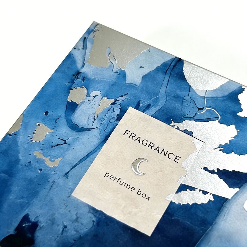 Individuelle Logo-Parfüm-Geschenkbox mit Silberfolienprägung und 350 g/m² FSC-zertifiziertem Karton für luxuriöse Duftverpackungen