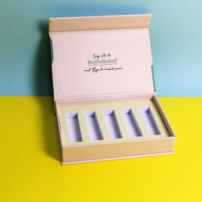 Magnetische Geschenkboxen mit Farbdruck und weißem Schaum