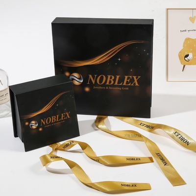 Verpackungskisten für Einzelhandelsprodukte mit Band und Geschenkbeutel